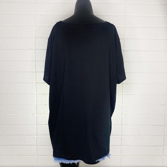 SOLD Disney Christmas Minnie Mouse Sequin Bow Tee - Picture 3 of 8